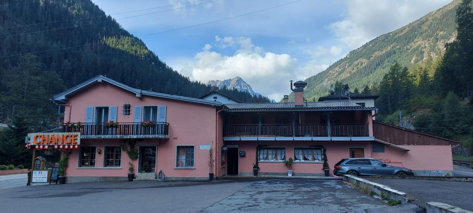 Les Touristes Hotel Chatelard Eksteriør billede